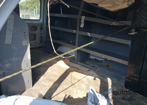 2002 Ford Econoline E150 Van из США, поврежденный, VIN 1FTRE14W32HA55270